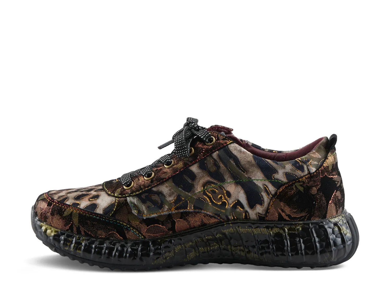 Exploroar Sneaker