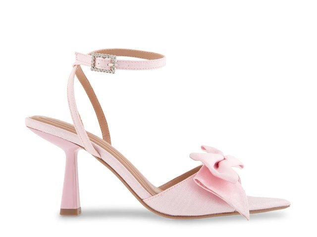 BCBGeneration Ilana Pump