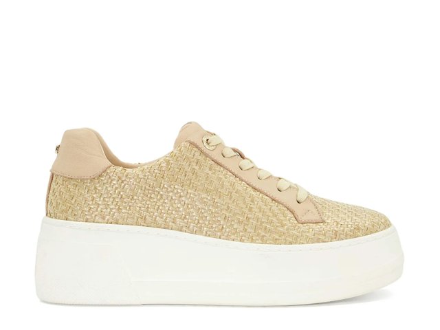 Episode Core Platform Sneaker - Women's