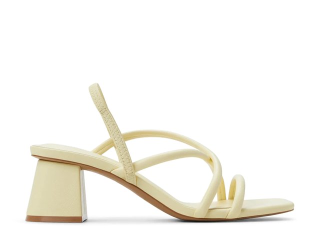 Kiira Sandal