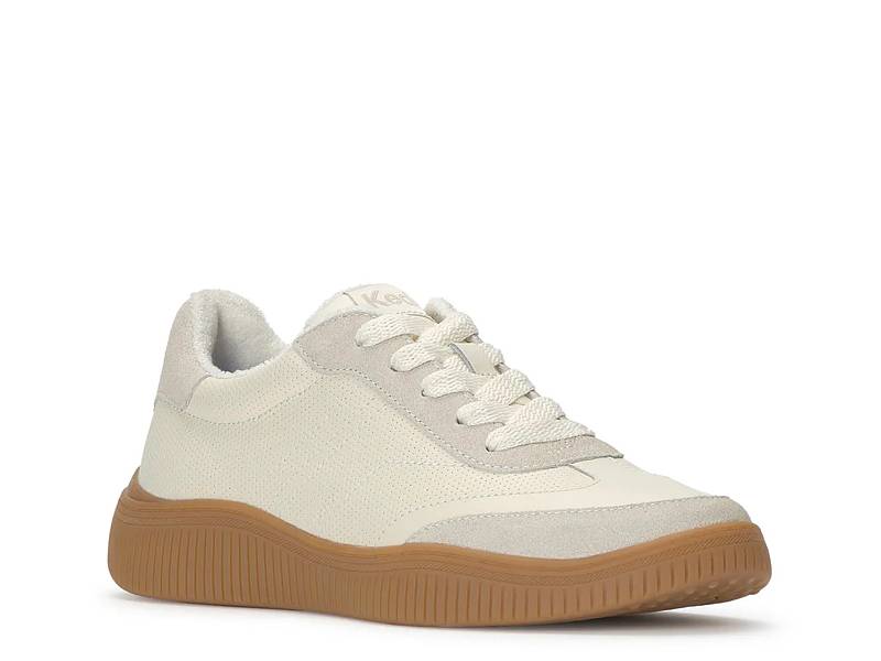 Contest Sneaker