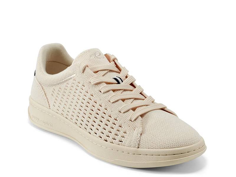 Heartly Sneaker
