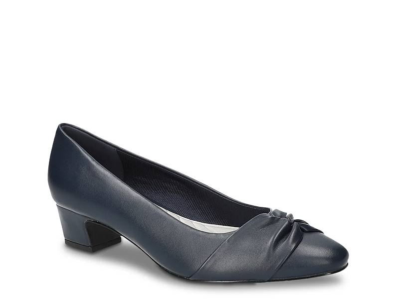 Lyanna Pump