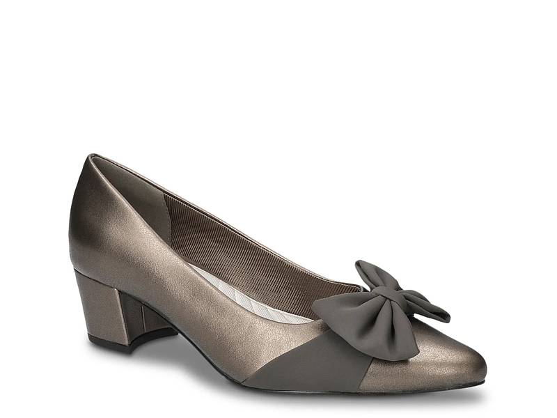 Bandolino Alilac Pump
