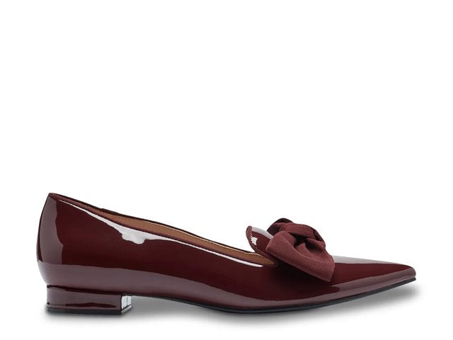 Bandolino Auggie Flat