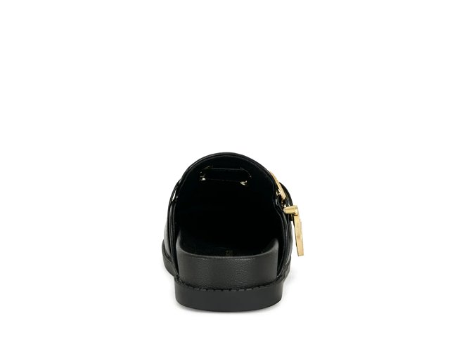 Azalea Wang Trouver Mule