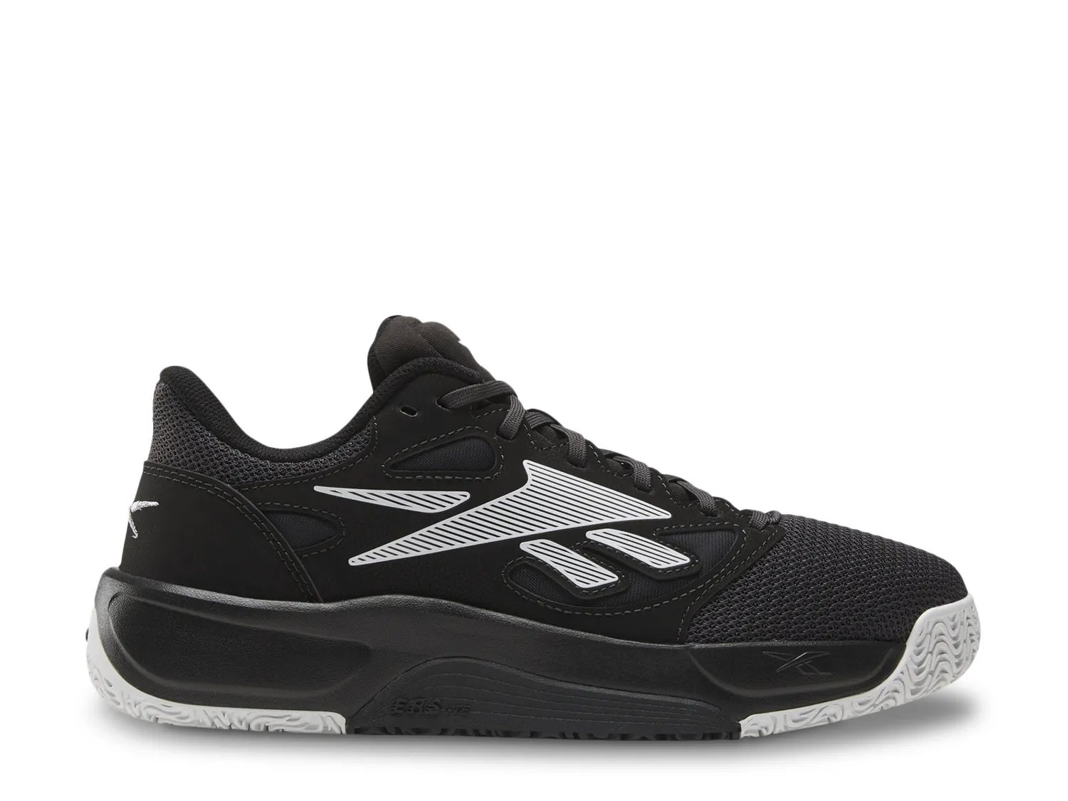 Engine LT Basketball Shoe