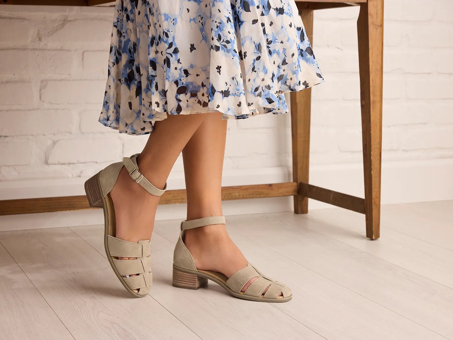 Jaclyn Sandal - Women's