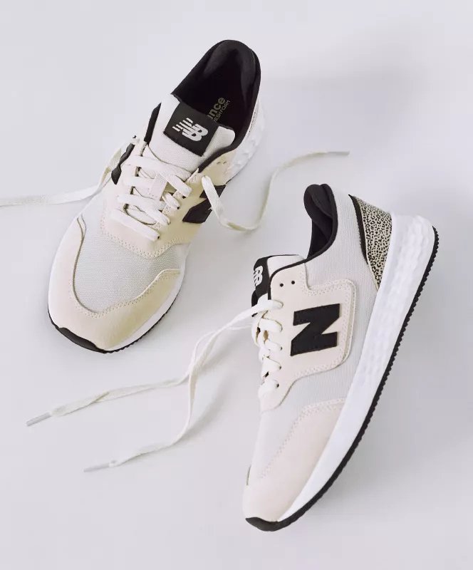 new balance white tennis shoes womens