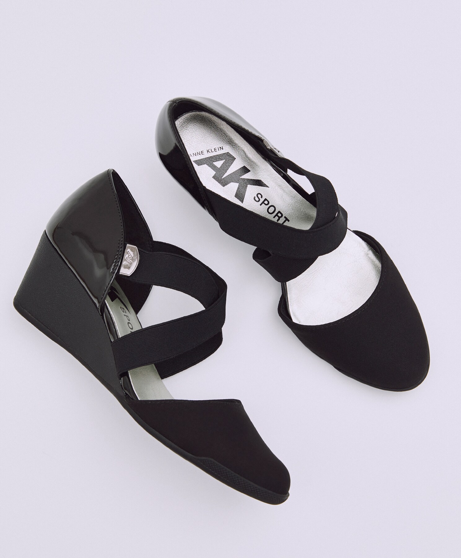 comfortable black dress shoes for women