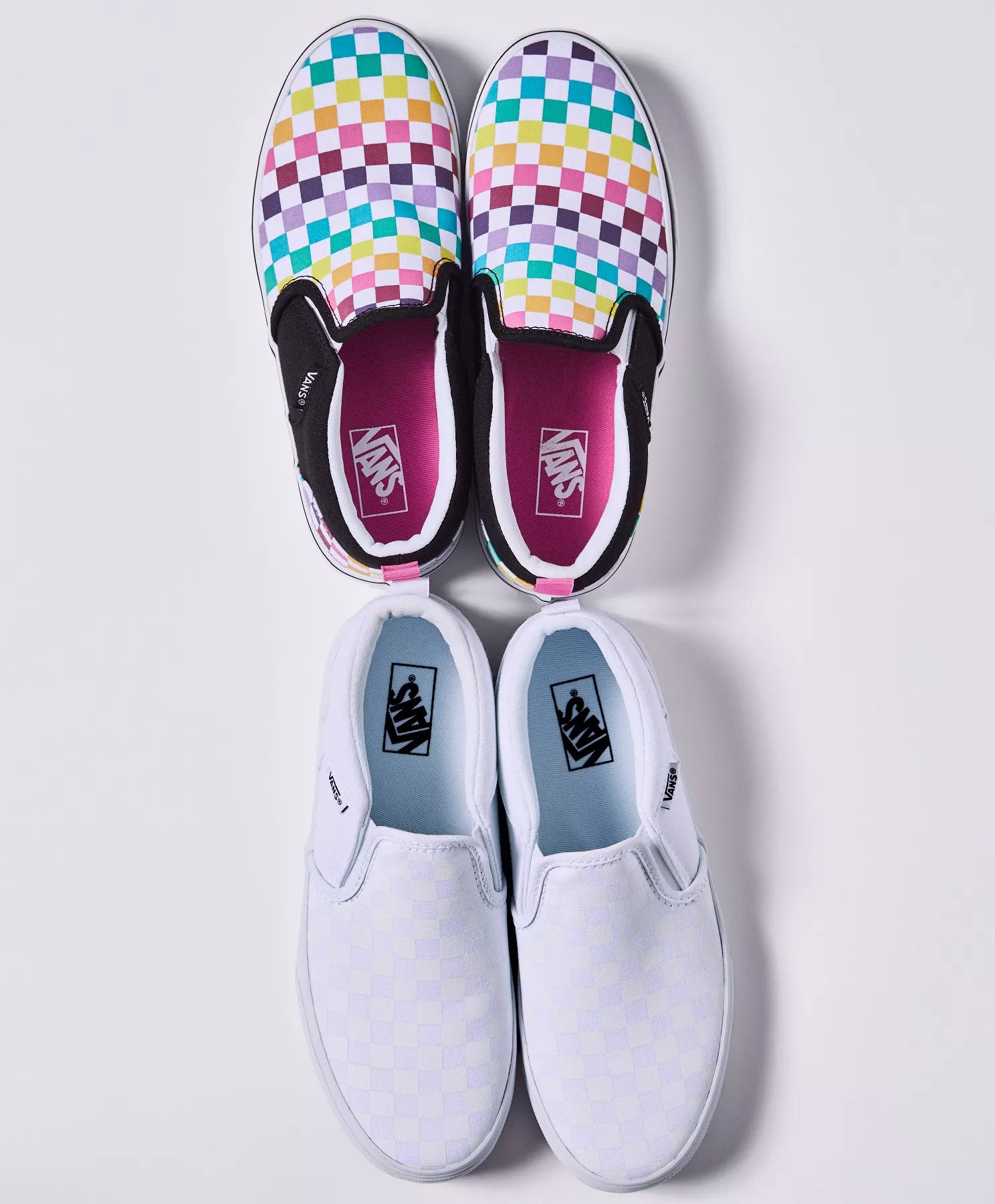 girls athletic sneakers