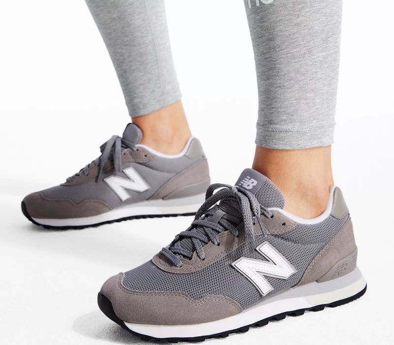 Womens classic store new balance shoes