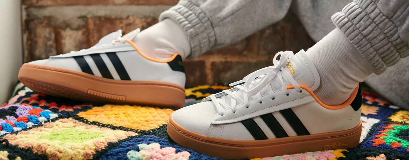 Adidas womens court on sale shoes