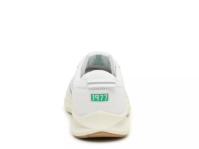 New balance online tigre