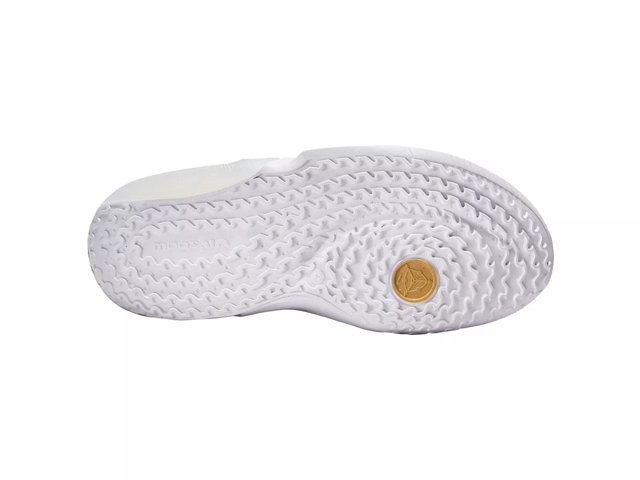 Nike zoom v2 hotsell