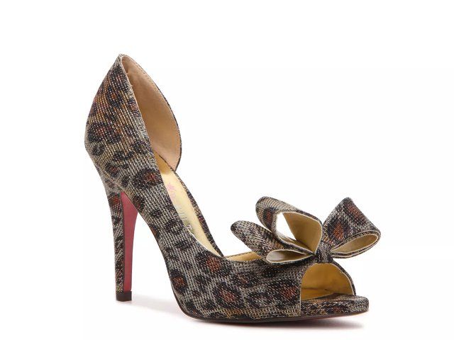 Paris hilton senorita shoes store