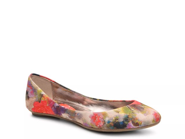 Steve madden floral flats on sale
