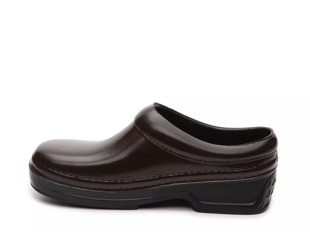 Dsw klogs hot sale