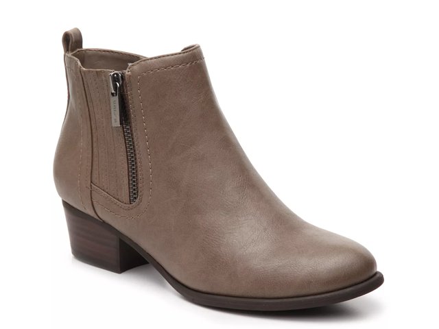 Dsw unisa booties clearance